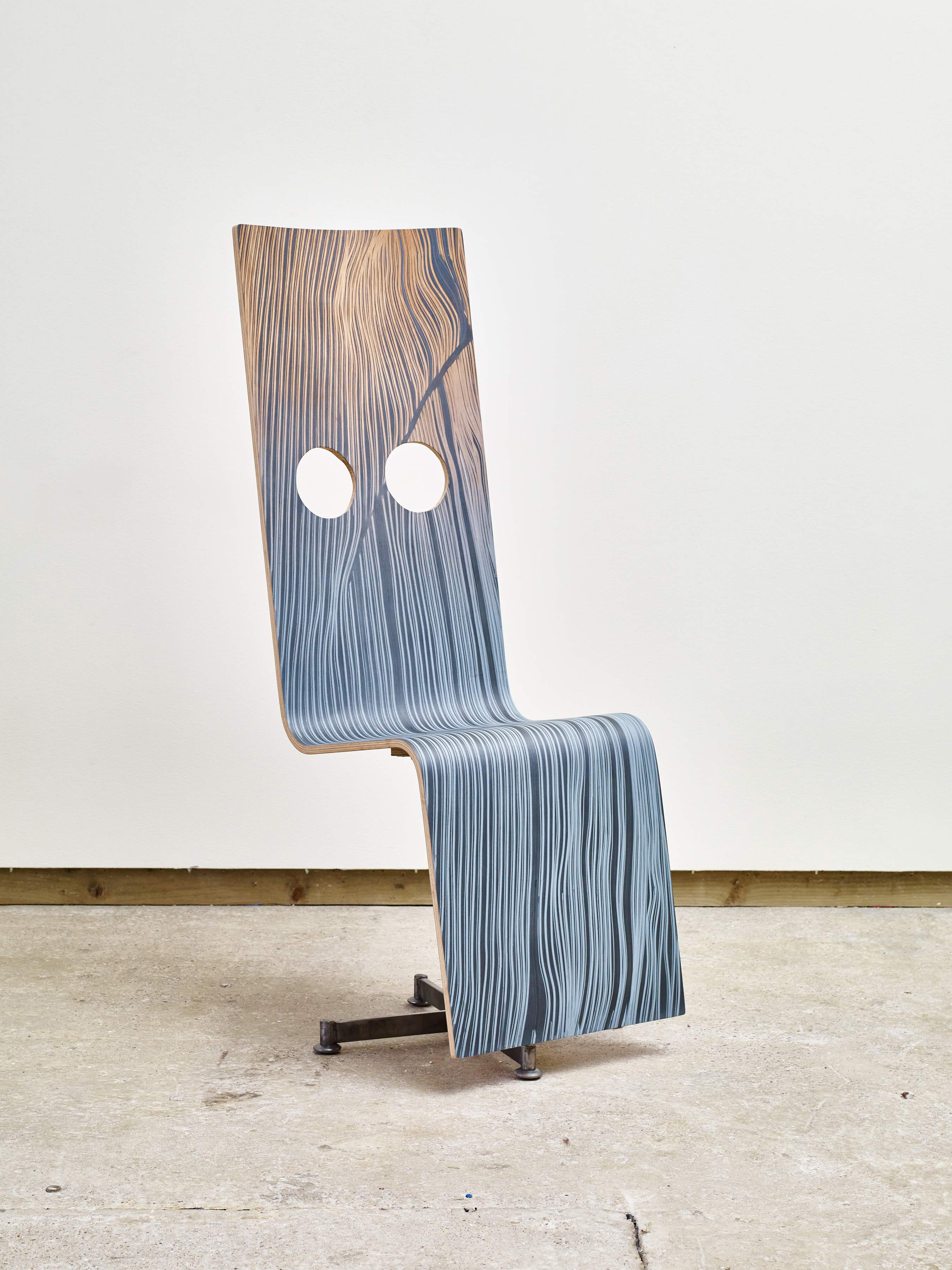 Galerie Barbara Thumm \ Fiona Banner: Pinstripe Chair 3 (FBa-15-020) \ Pinstripe Chair 3 (2015)