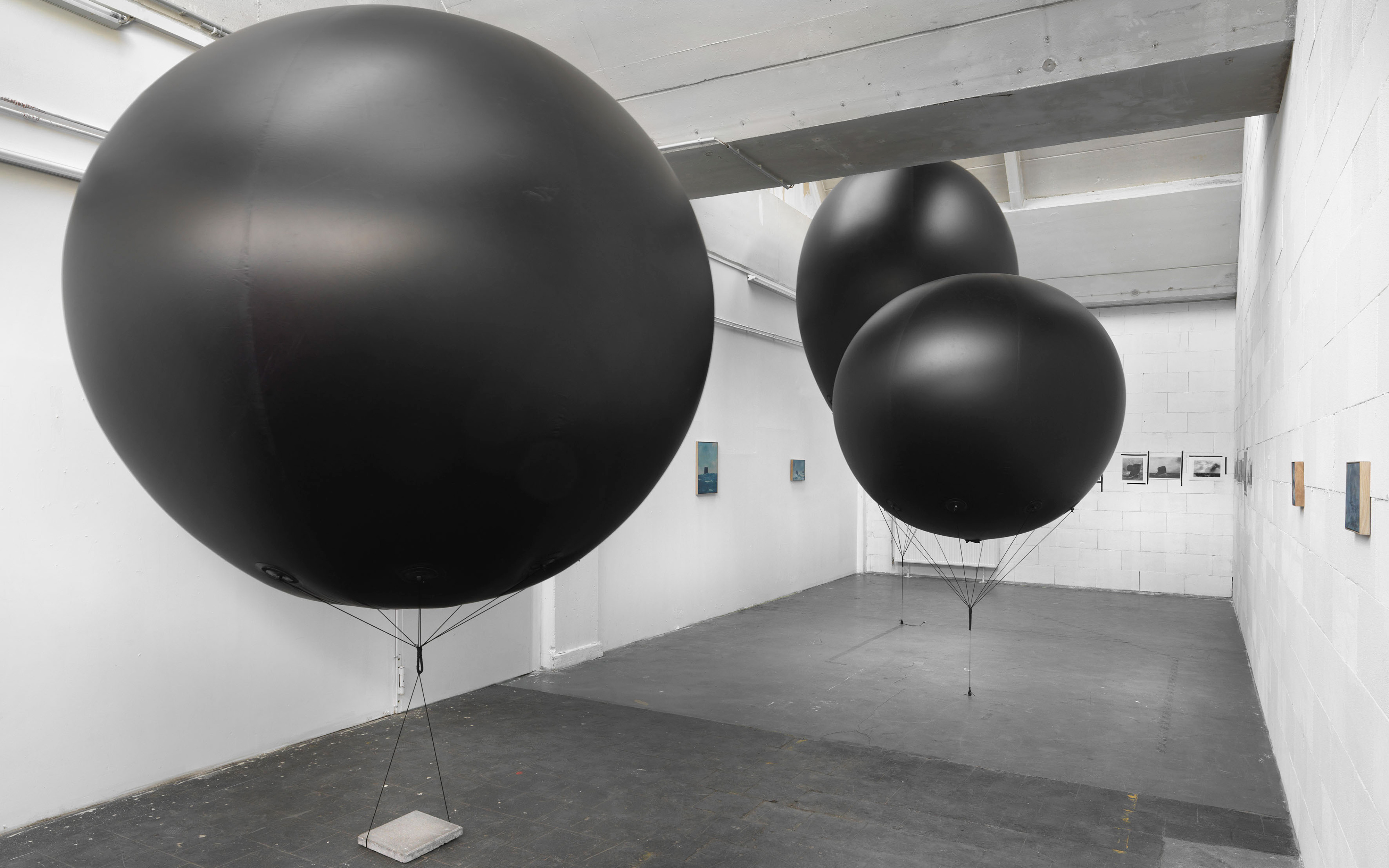 Galerie Barbara Thumm \ Fiona Banner aka The Vanity Press