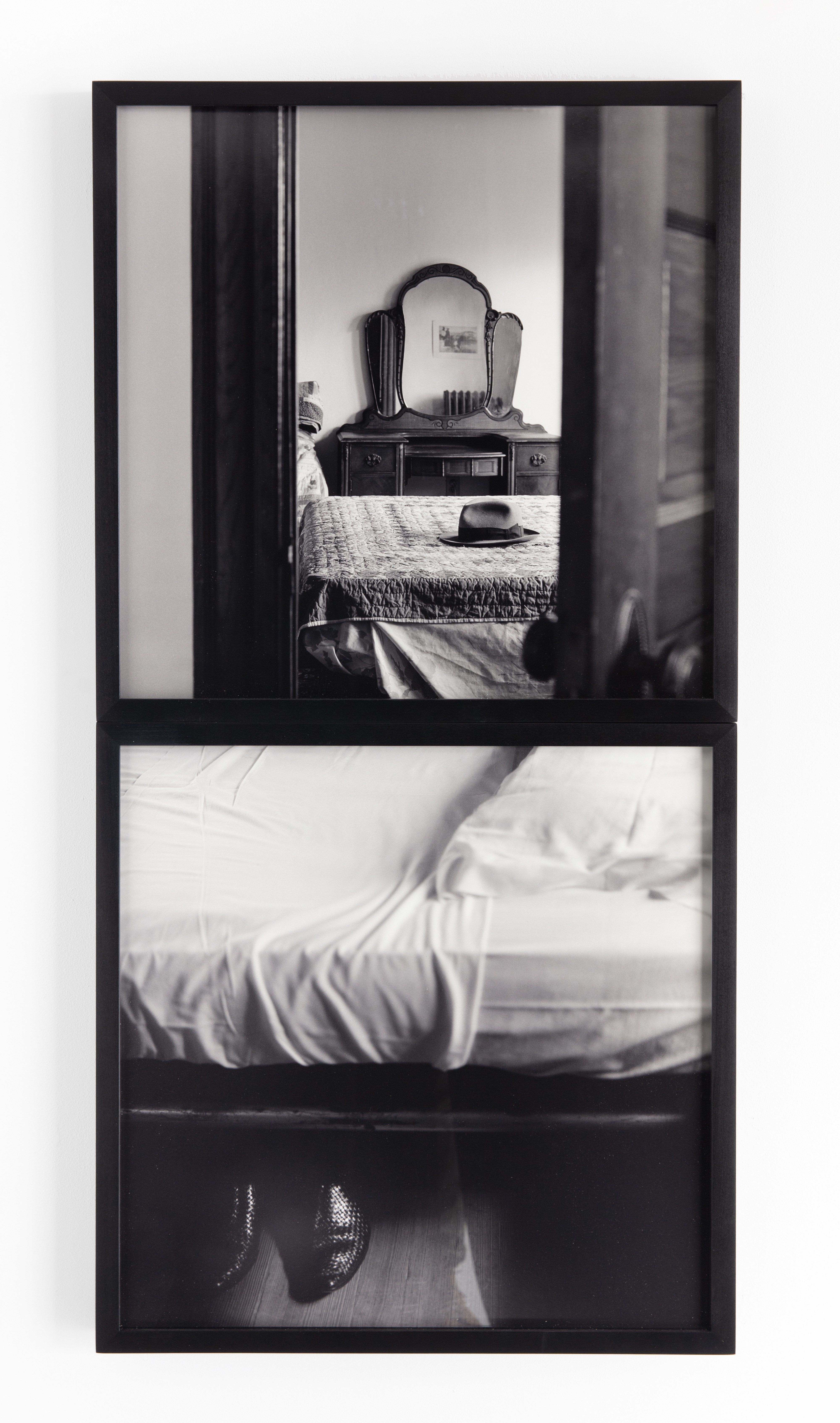 Galerie Barbara Thumm \ Carrie Mae Weems_Untitled (Hat on Bed/ Shoes under Bed)_1992_CMW-92-004 \ Untitled (Hat on Bed/ Shoes under Bed) (1992)