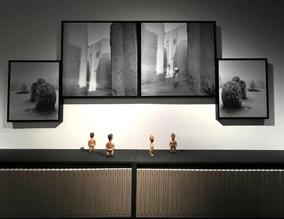 Galerie Barbara Thumm \ Carrie Mae Weems &#8211; Sharjah Biennial 15: Thinking Historically in the Present, Sharjah 2023