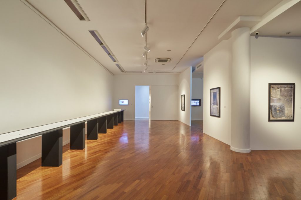 Galerie Barbara Thumm \ Antonio Paucar – Yalpayninchikta shimpaśhtin / Trenzando nuestra memoria