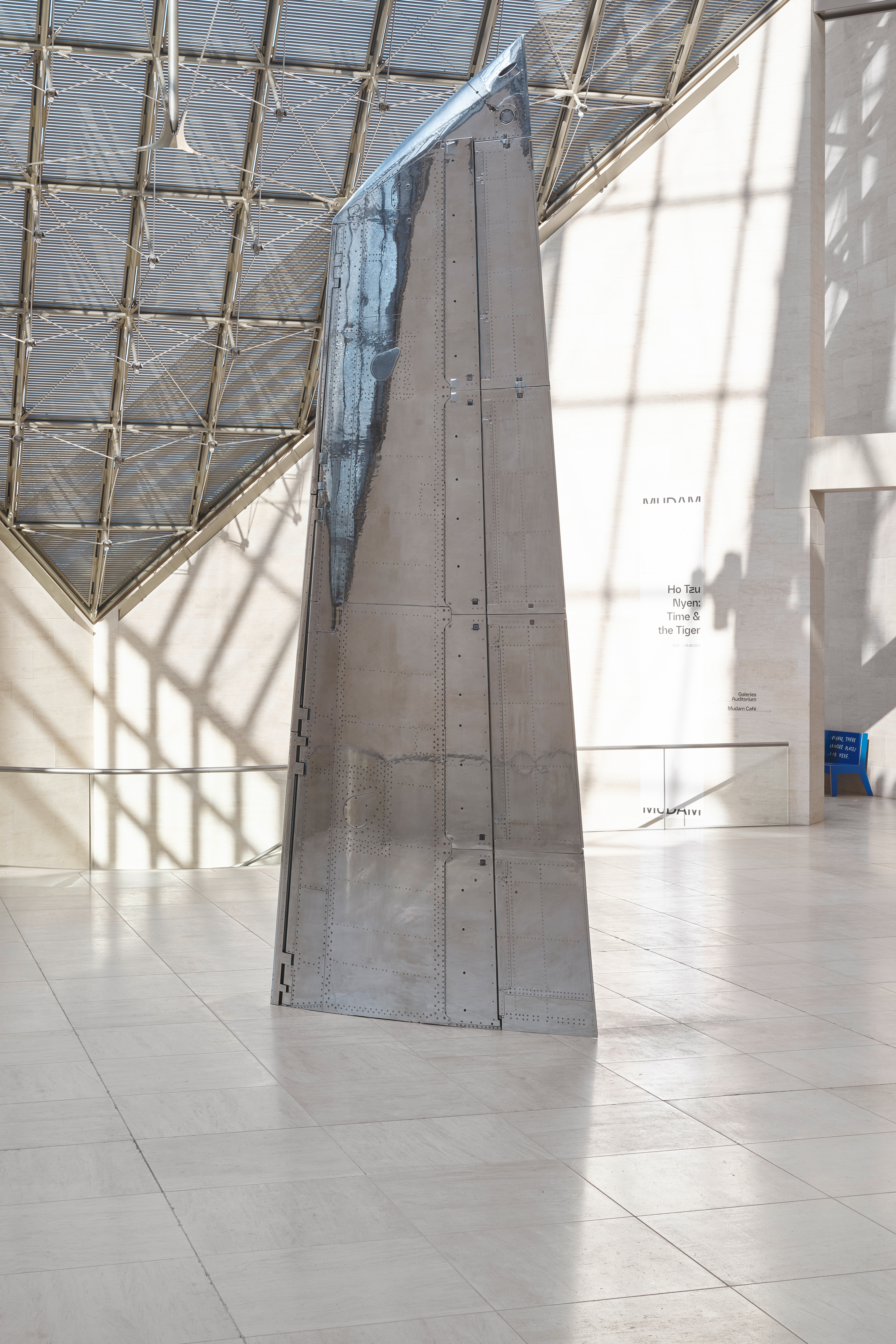 Galerie Barbara Thumm \ Fiona Banner aka The Vanity Press &#8211; Nude Wing