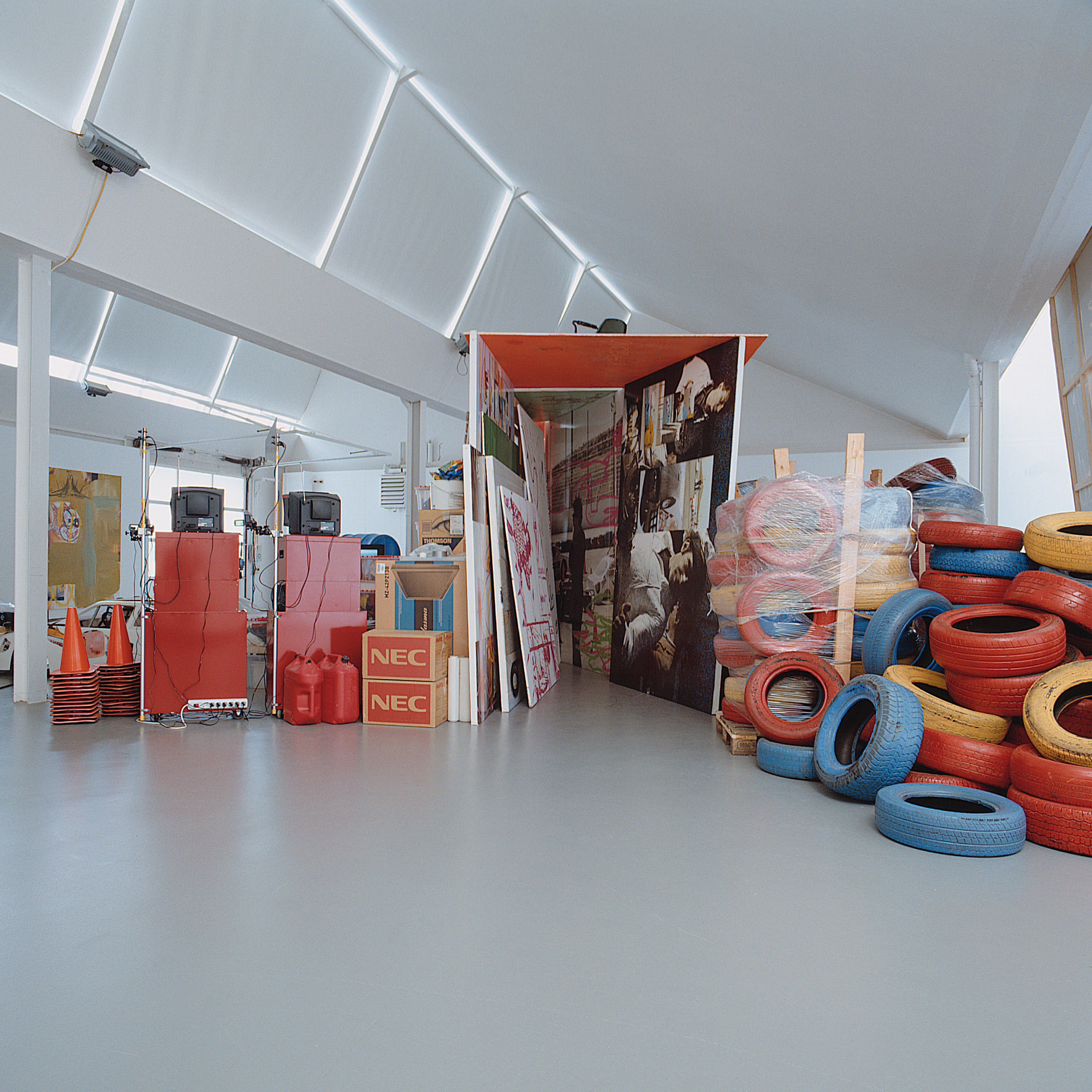 Galerie Barbara Thumm \ Peter Bonde &#8211; HALF SNOWBALL, Collaborative Project with JASON RHOADES