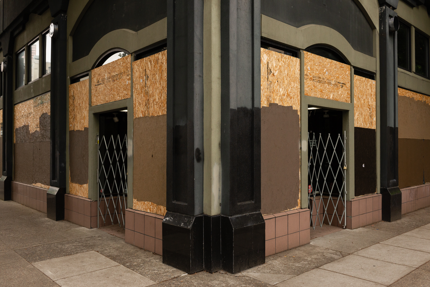 Galerie Barbara Thumm \ Carrie Mae Weems – Painting the Town \ Painting the Town #01 (2021)