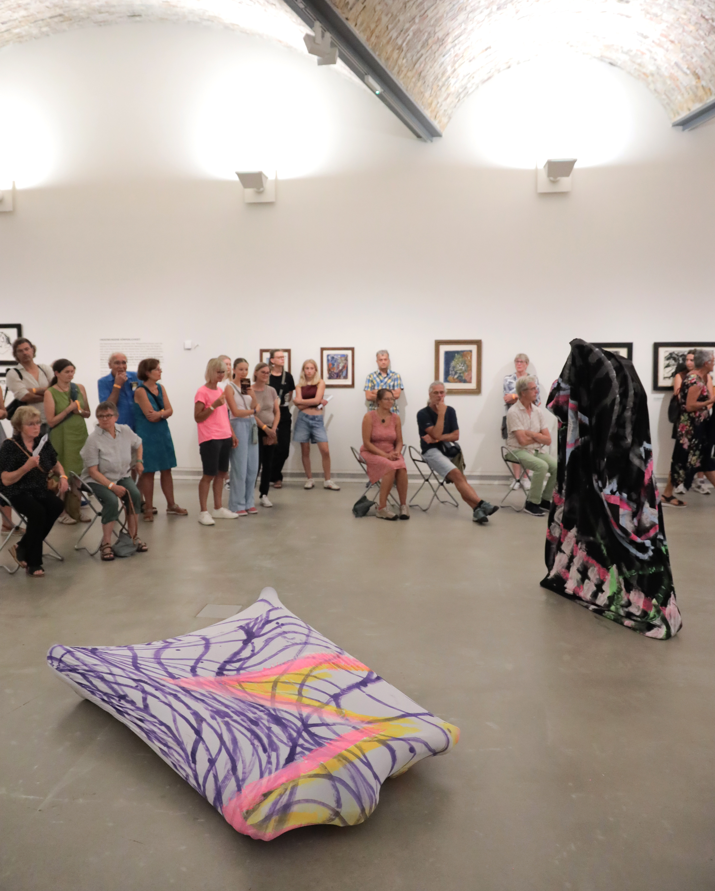 Galerie Barbara Thumm \ Mukenge/Schellhammer &#8211; Performance in Kunstmuseum Ravensburg, Lange Nacht