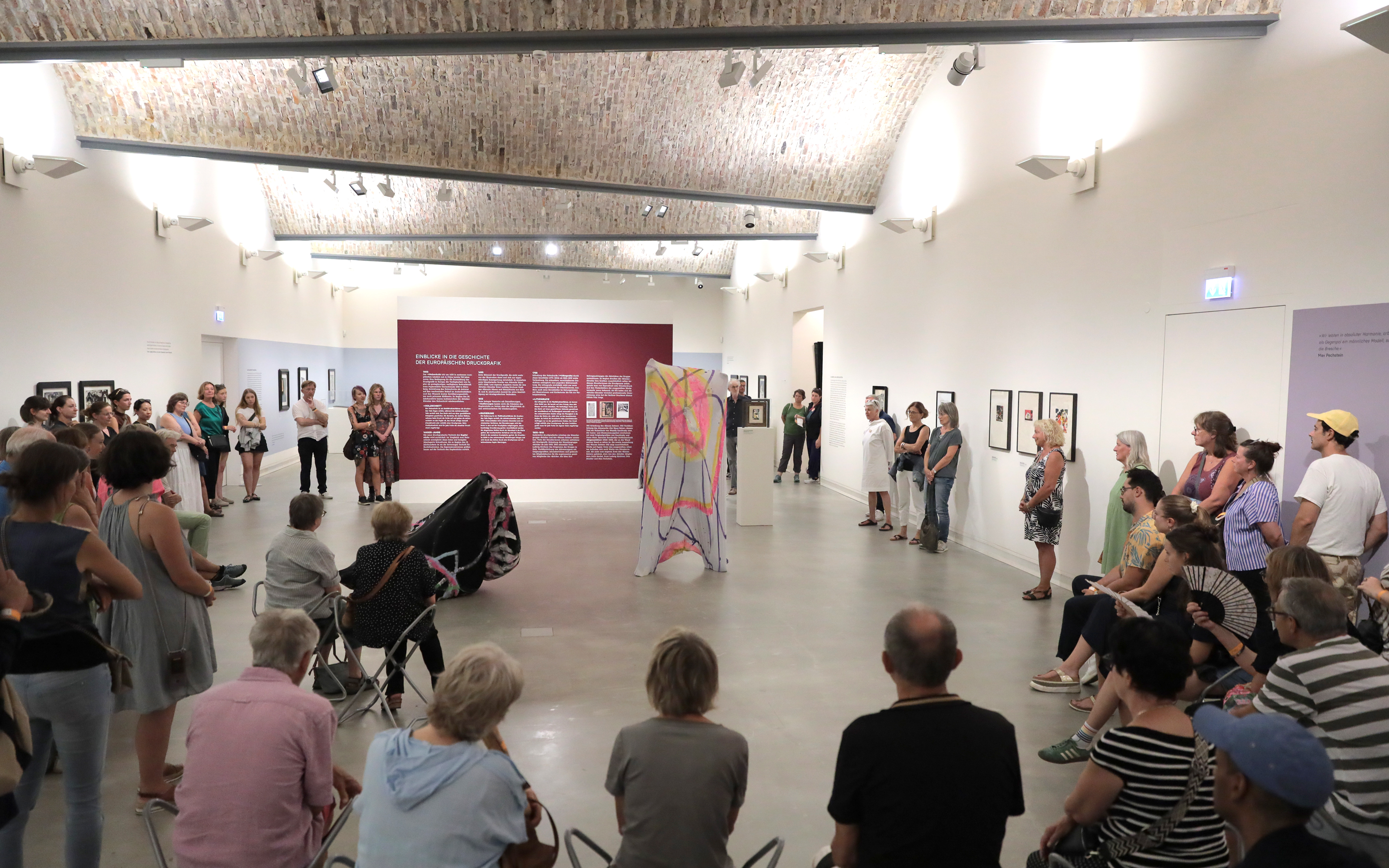 Galerie Barbara Thumm \ Mukenge/Schellhammer &#8211; Performance in Kunstmuseum Ravensburg, Lange Nacht